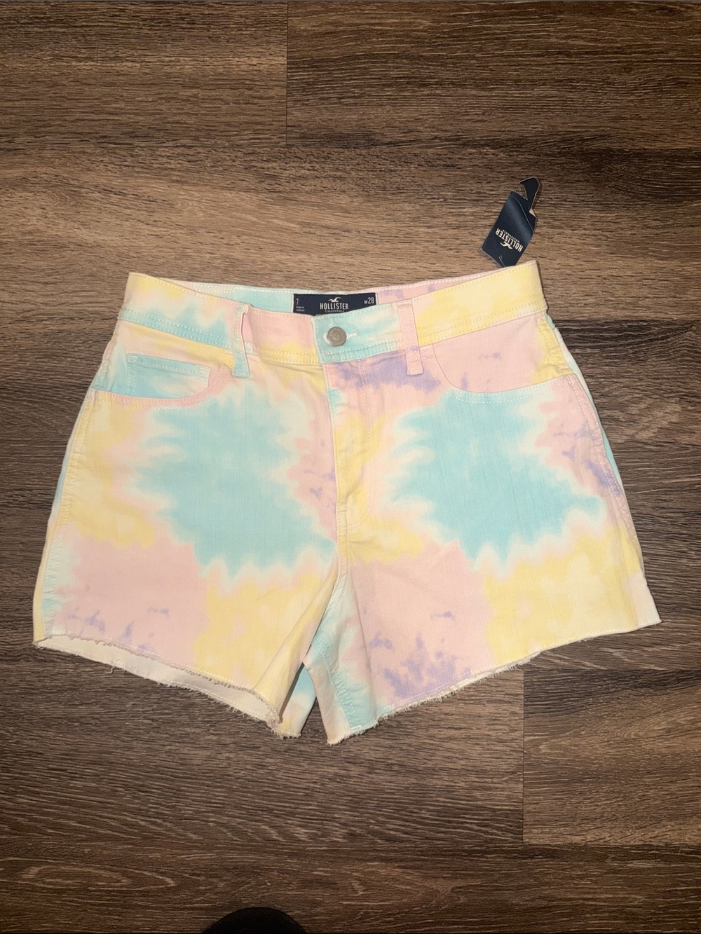 🌸 Hollister High Rise Vintage Pastel Tie-Dye Jean Shorts 4”